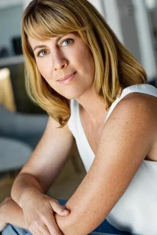 Julie Cardia profile