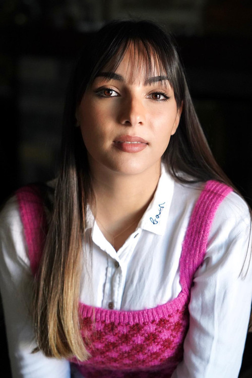 Cecilia Iris profile