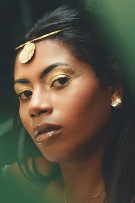 Leona Vingativa profile