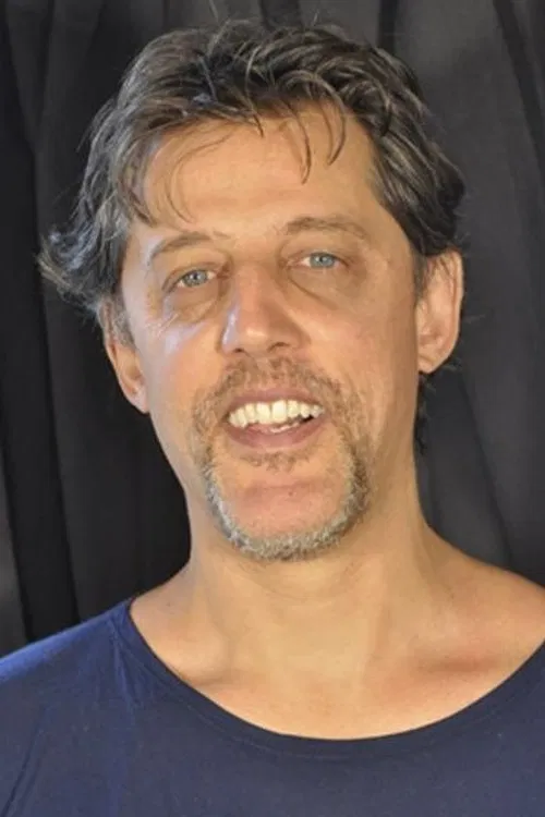 Raul Barretto profile