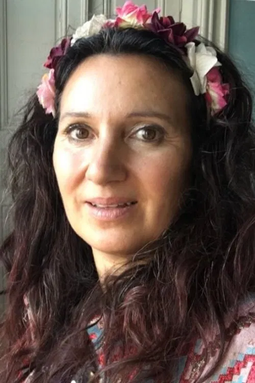 Yasmin Elvira Steenholdt profile