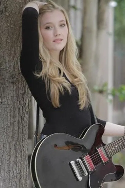 Chloé Caroline profile