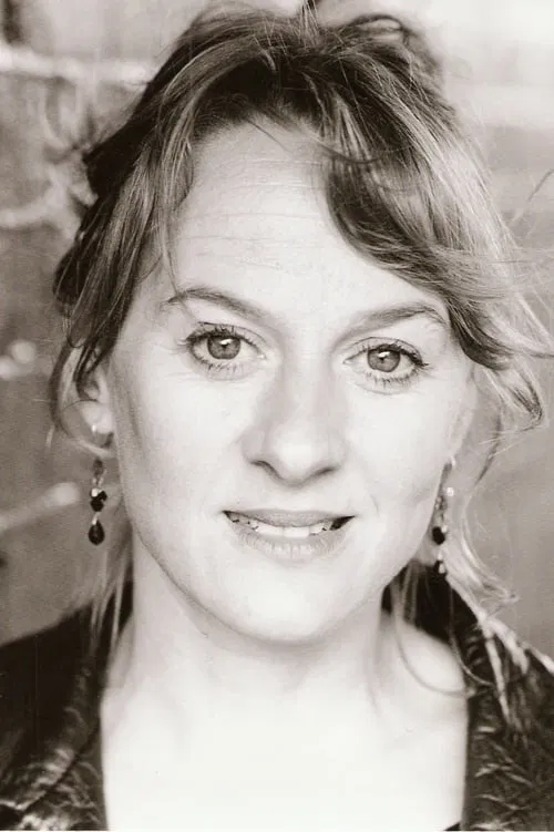 Niamh Cusack profile