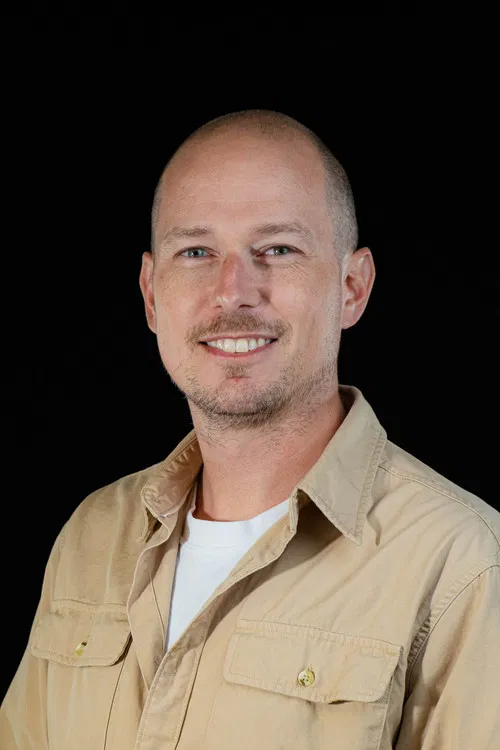 Jonathan Dyck-Lyons profile