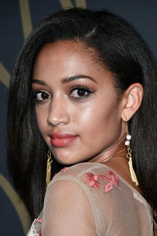 Samantha Logan profile