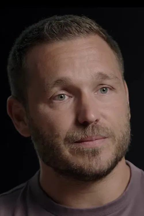 Víctor Tomás profile