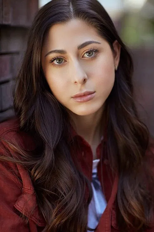 Elizabeth Small profile