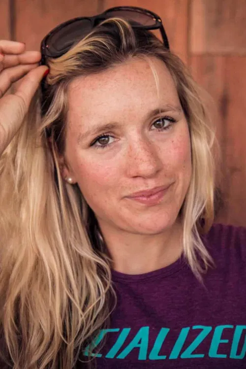 Hannah Barnes profile