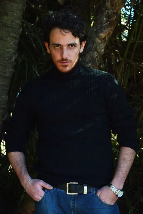 Emmanuel Carrión profile