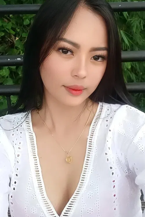 Stephanie Raz profile