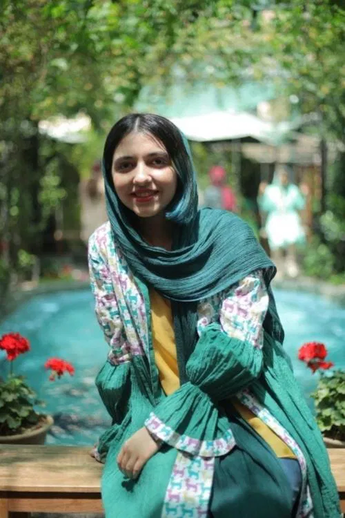 Kimia Hosseini profile