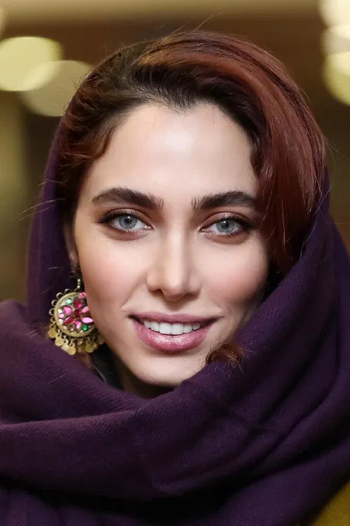 Paria Mojallaly profile