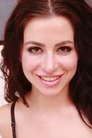 Adriana Lynn profile