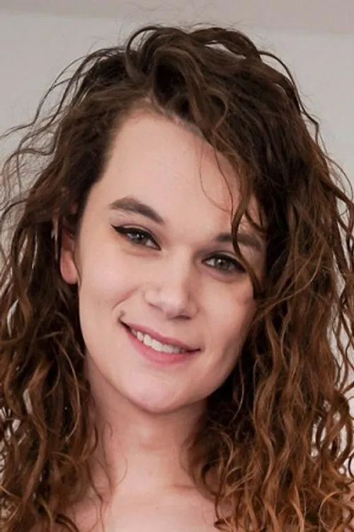 Nicole Knight profile