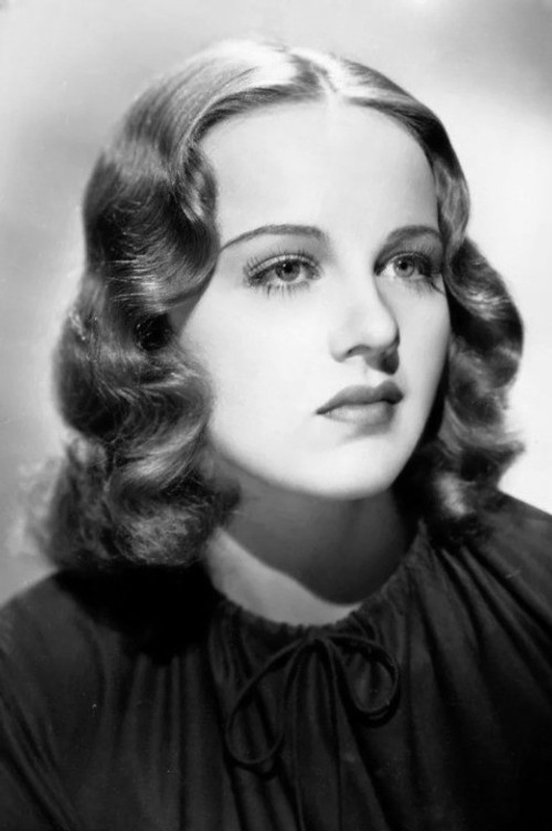 Helen Gilbert profile