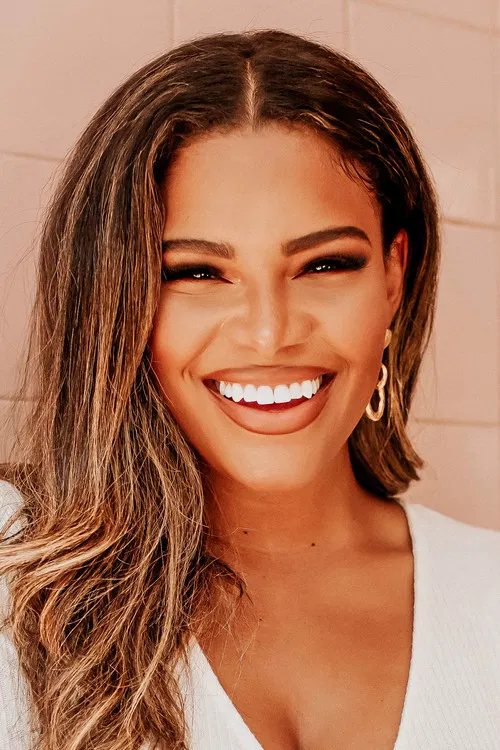 Kamie Crawford profile