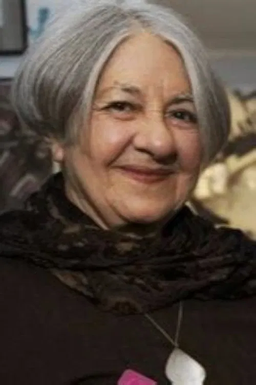 Corinne Cantrill profile