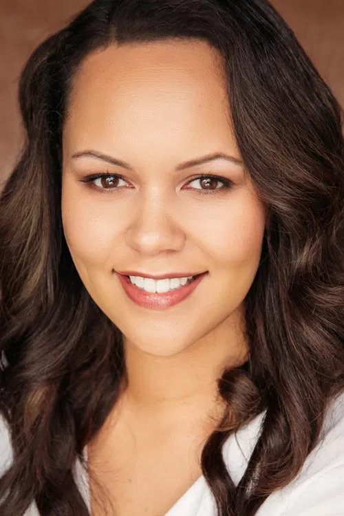 Cian Elyse White profile