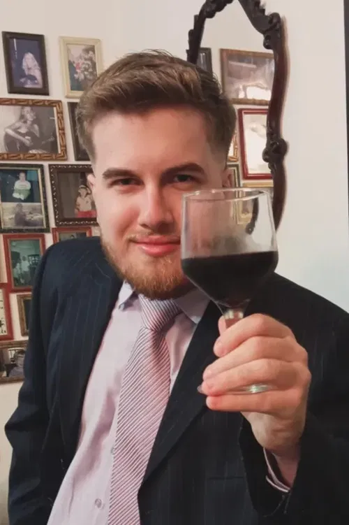 Ícaro Aguirre profile