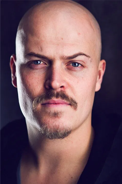 Hunter Emery profile