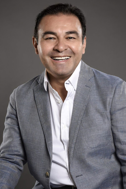 Mario Castañeda profile