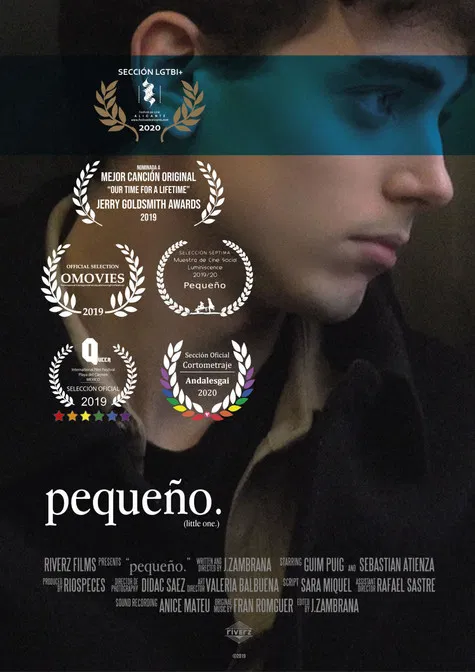 Pequeño. poster