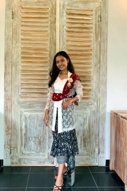 Alma Maestri profile