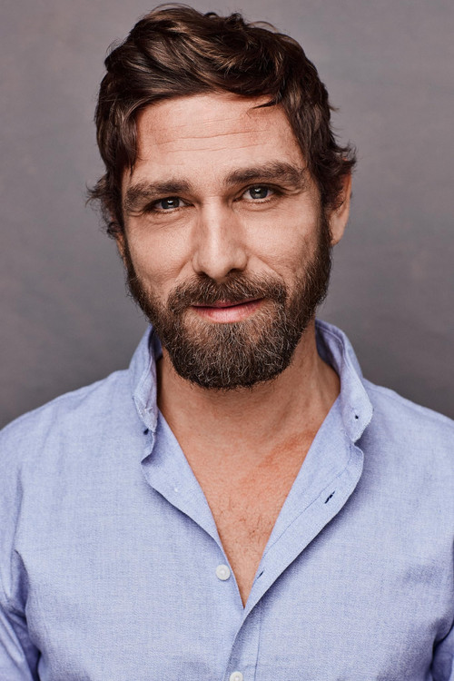 Daniel Muniz profile