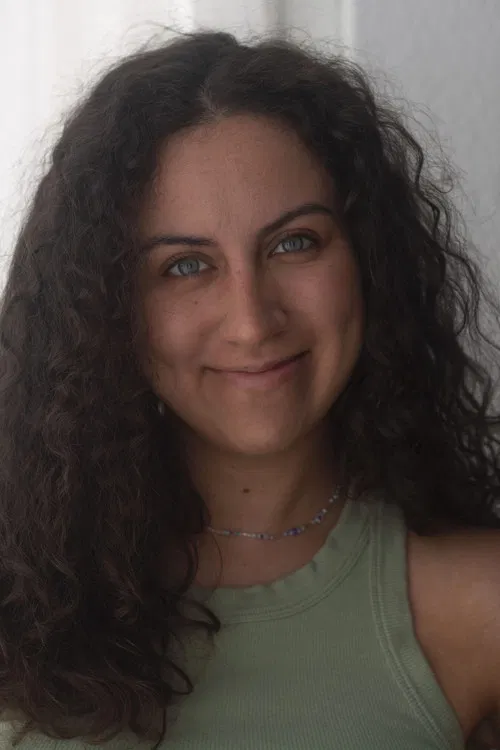 Leonor Segovia profile