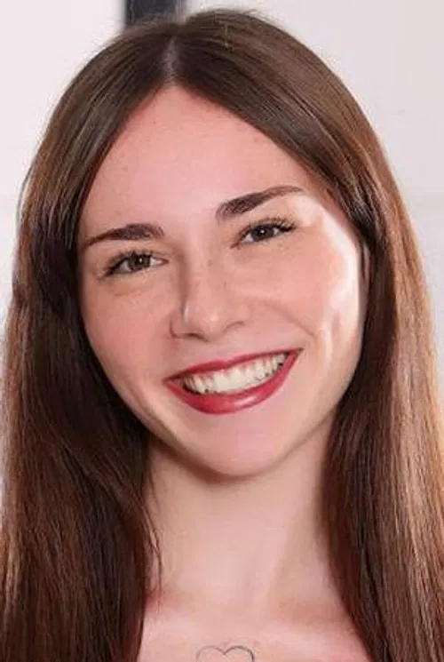 Tess Thompson profile