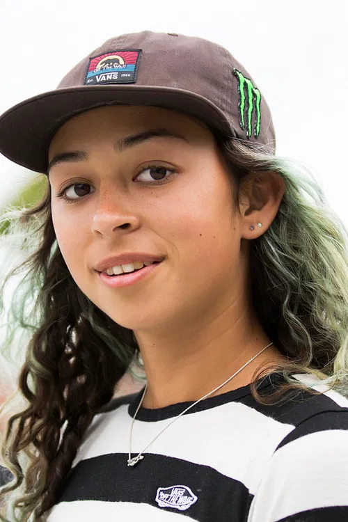 Lizzie Armanto profile