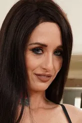 Brooke Lyn Rose profile