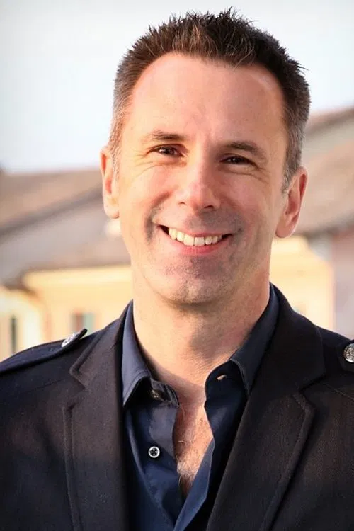 Spencer Kelly profile