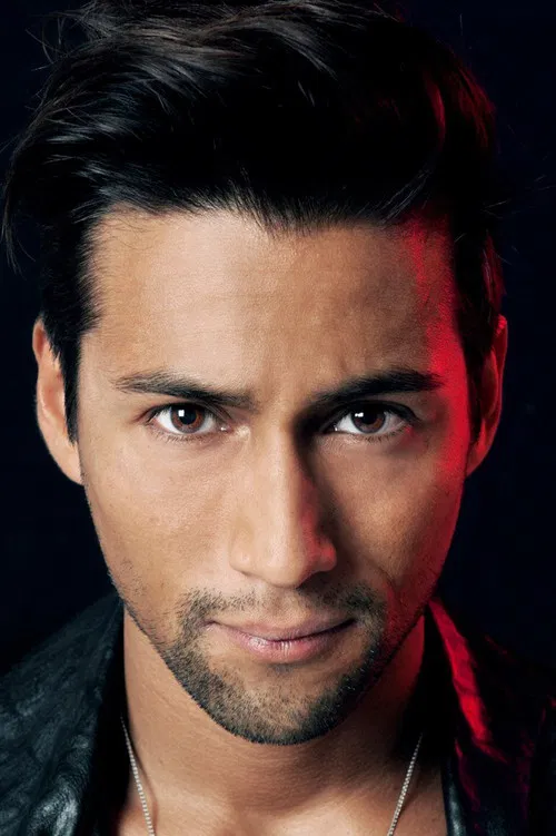 Alvaro Estrella profile