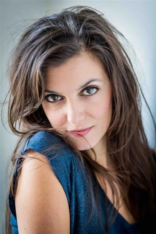 Linda Massoz profile