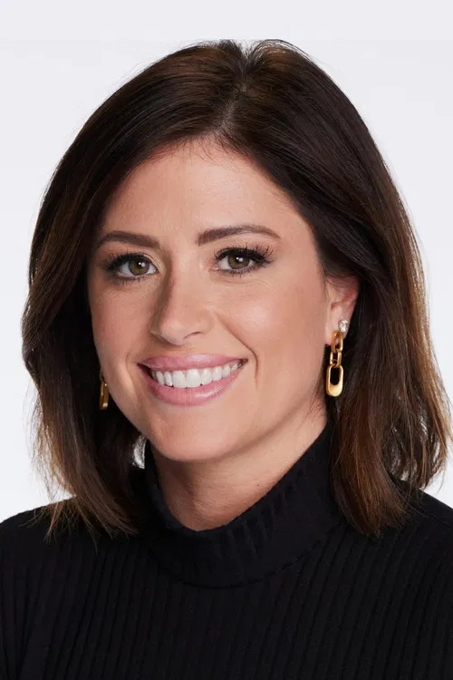Chloe Melas profile