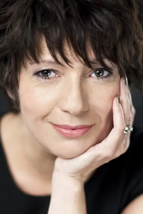 Raphaela Dell profile