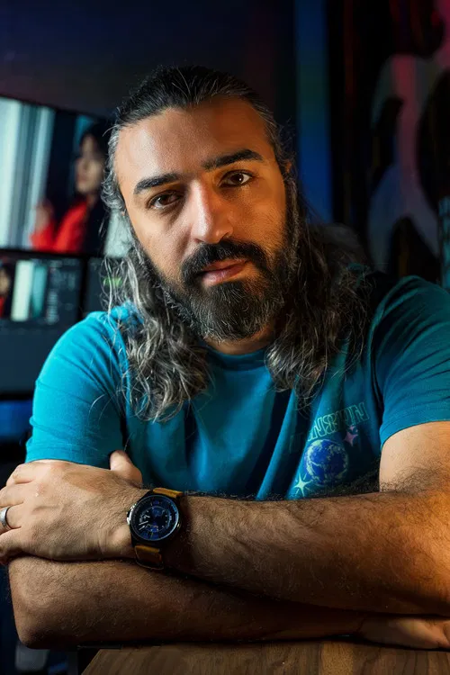 Xarovan Eskandari profile