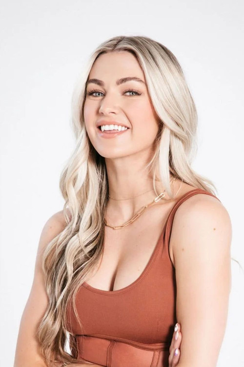 Lindsay Arnold profile