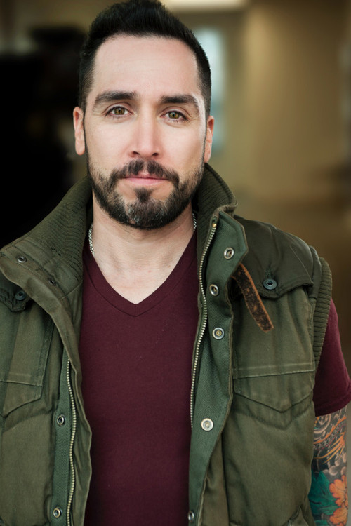 Alonso Oyarzun profile