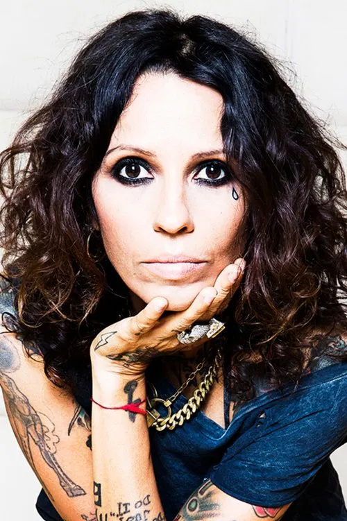 Linda Perry profile