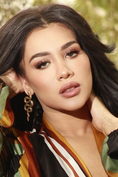 Diana Zambrano profile