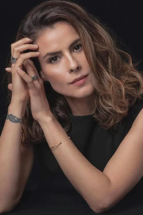 Zharick León profile