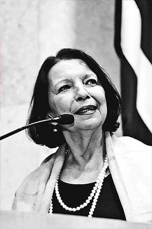 Rose Nogueira profile