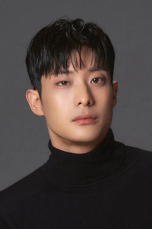 Lee Myeong-ro profile