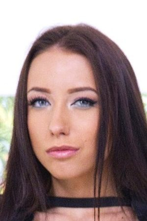 Lola Bulgari profile