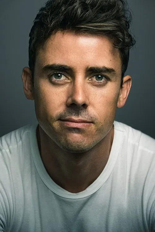 Julian Curtis profile