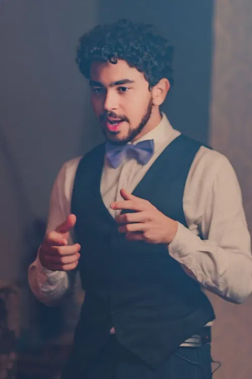 Sir Victor Padilha profile