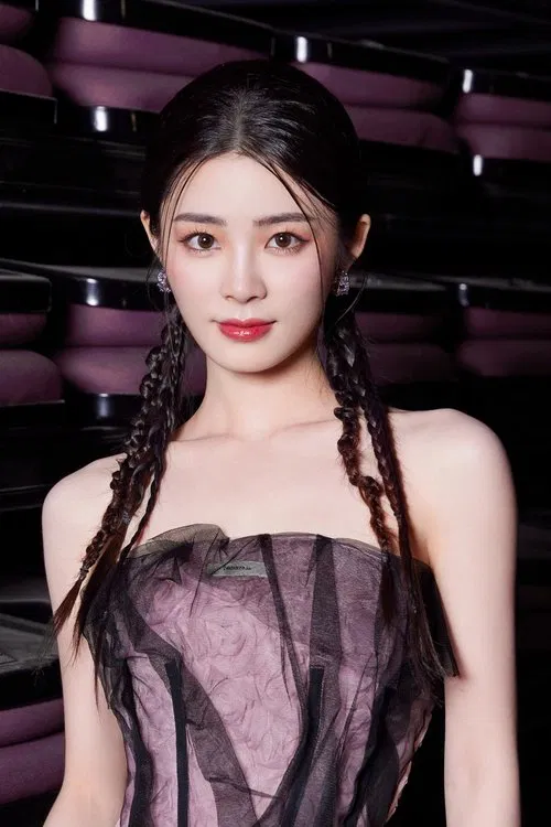 Yao Xiaotang profile