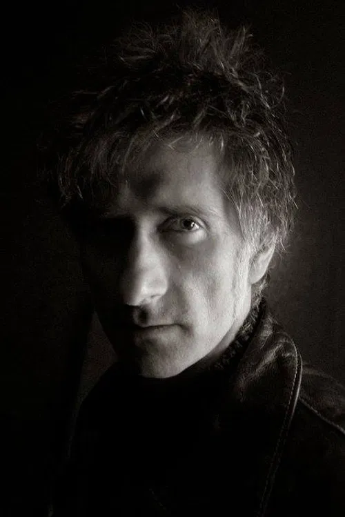 Adelino Tavares profile